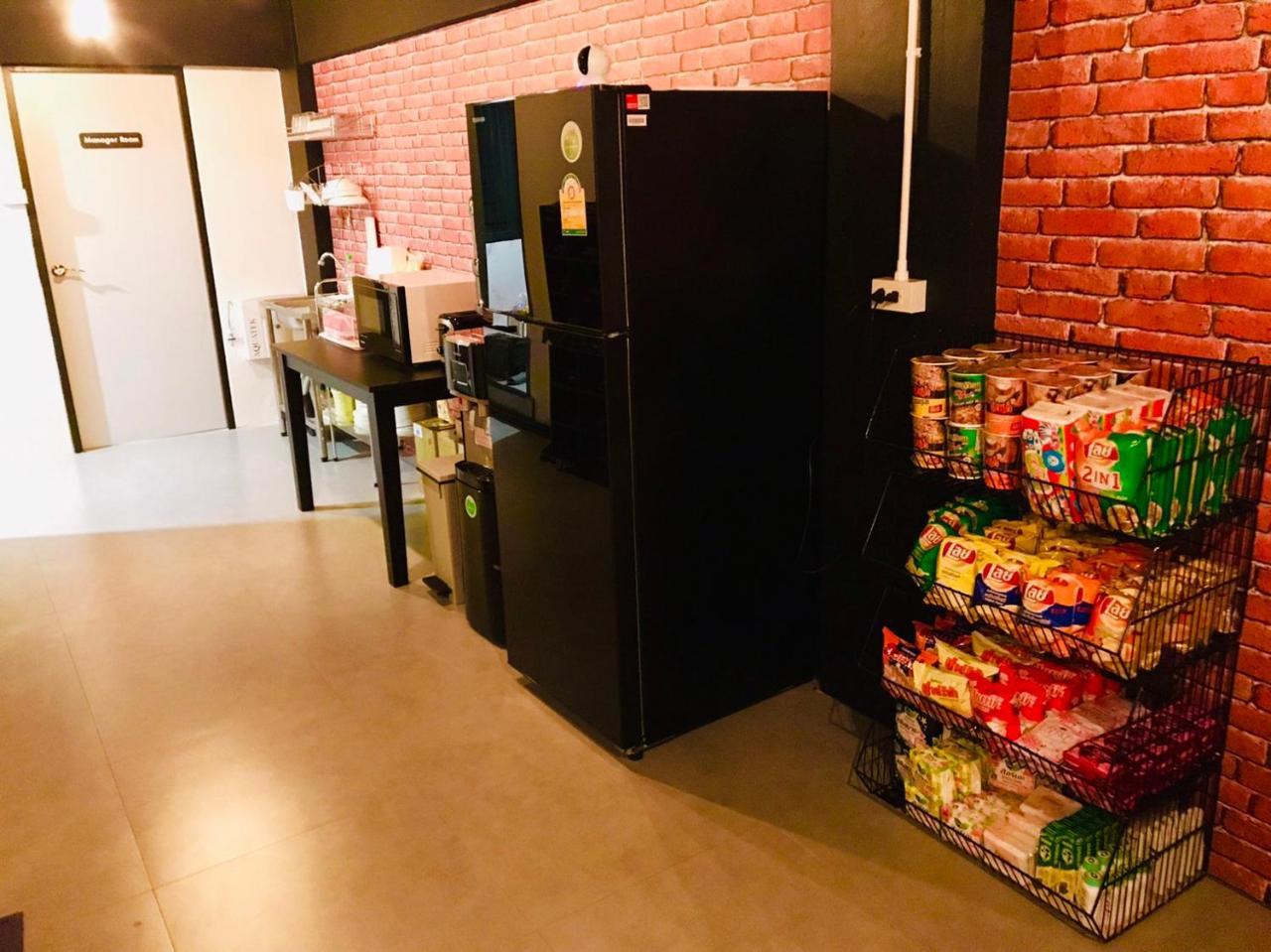 New Warm Light Hostel شيانغ ماي المظهر الخارجي الصورة