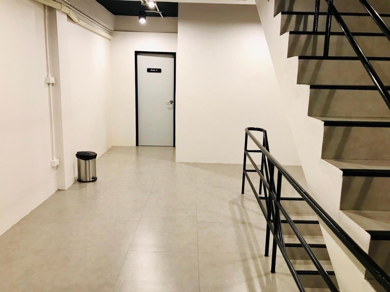 New Warm Light Hostel شيانغ ماي المظهر الخارجي الصورة